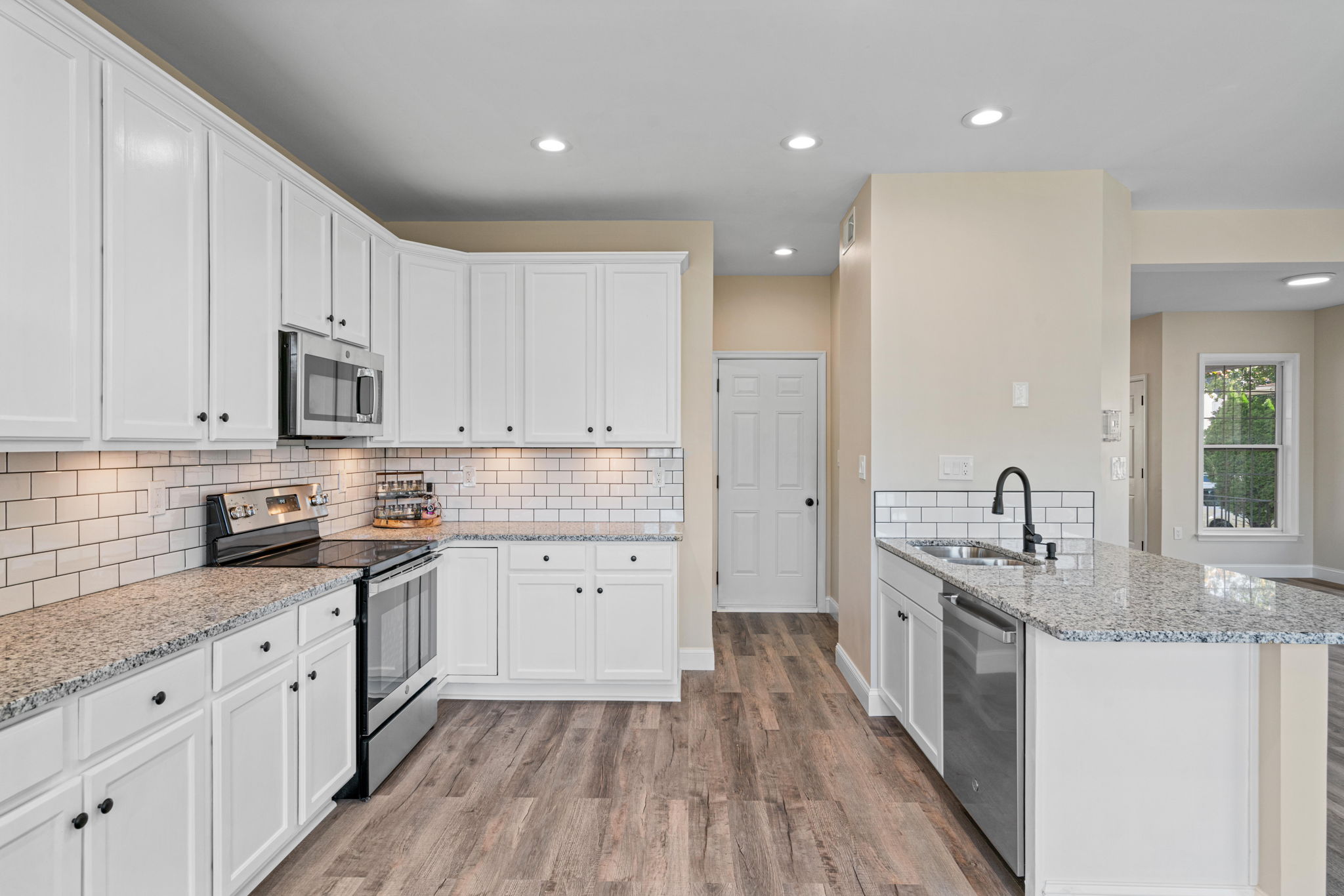 Kitchen — Stainless Appliances, Under-Cabinet Lighting — JB Design and Renovations Dumfries VA